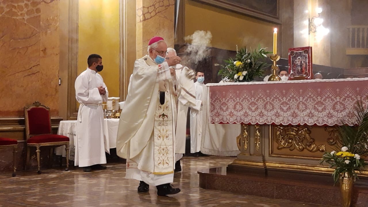 Misa crismal con protocolos y sin fieles en la Catedral | Córdoba