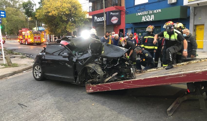 Choque fatal en Lanús: murió una joven de 22 años y hay cuatro heridos | Actualidad