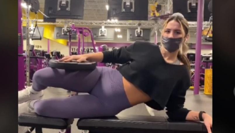 Video de TikTok: una joven grabó a un hombre mientras la acosaba en el gimnasio | Internacionales