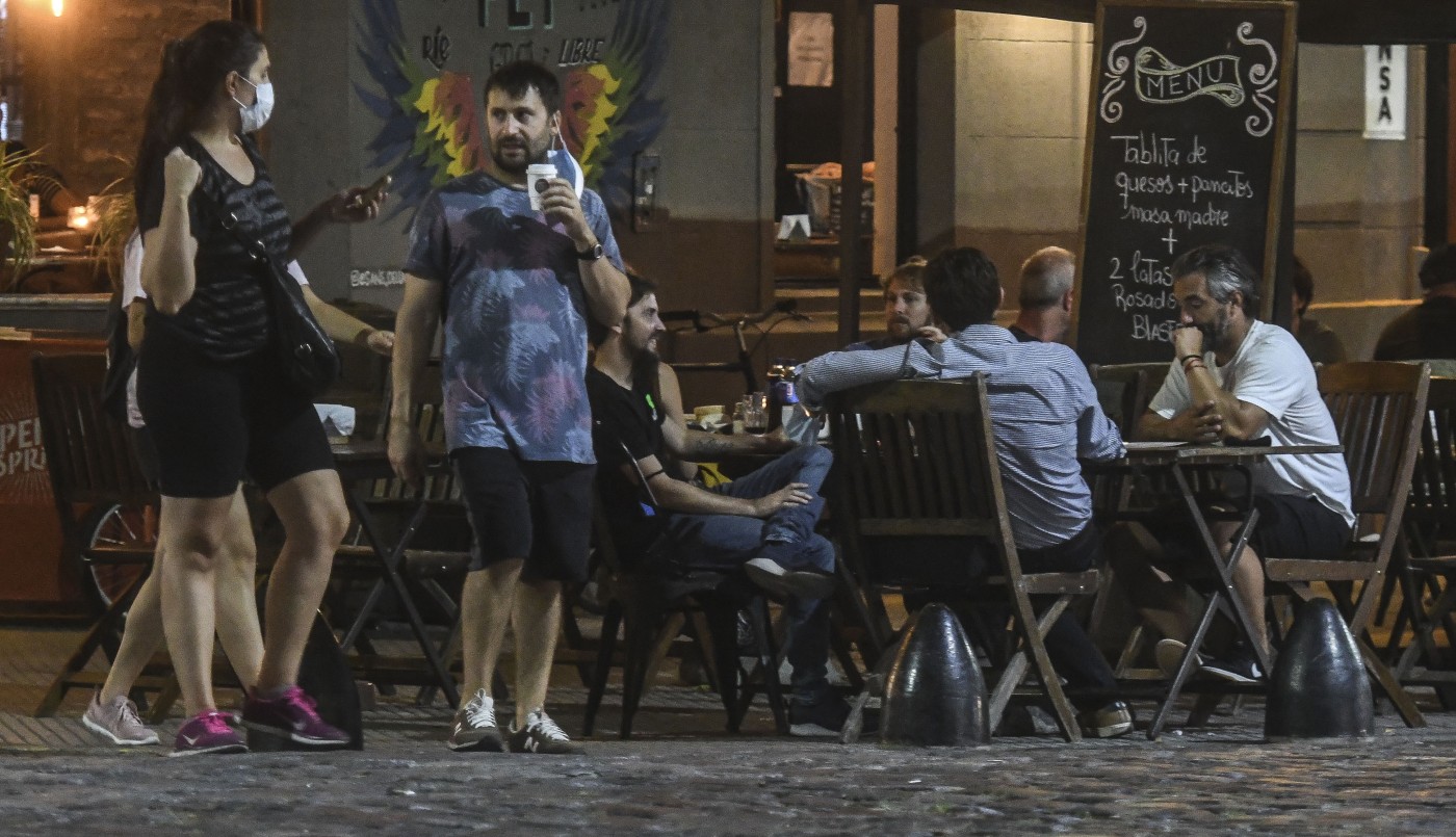 Analizan nuevas restricciones: recortarán más el horario de circulación nocturno | Actualidad