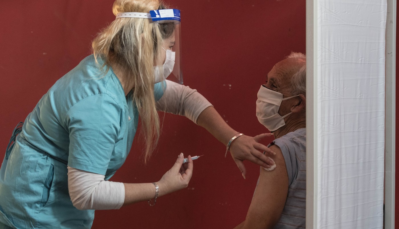 Coronavirus en Argentina: reportan 24.999 casos y 383 muertos en las últimas 24 horas | Actualidad