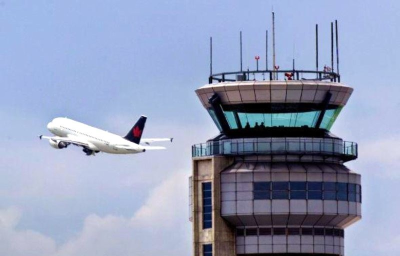 Trabajadores aéreos exigen medidas de cuidado y reconocimiento económico | Actualidad