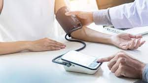 Tener la presión arterial bajo control reduce el riesgo de Alzheimer y otras demencias | Salud