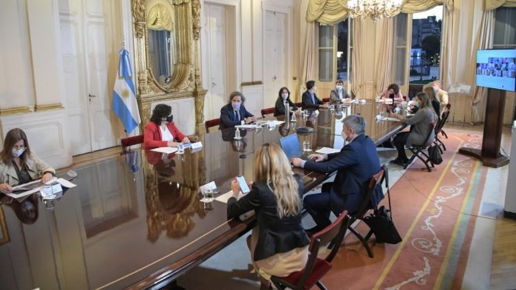 El Gobierno convocó al Comité de Expertos para analizar nuevas restricciones | Política y economía