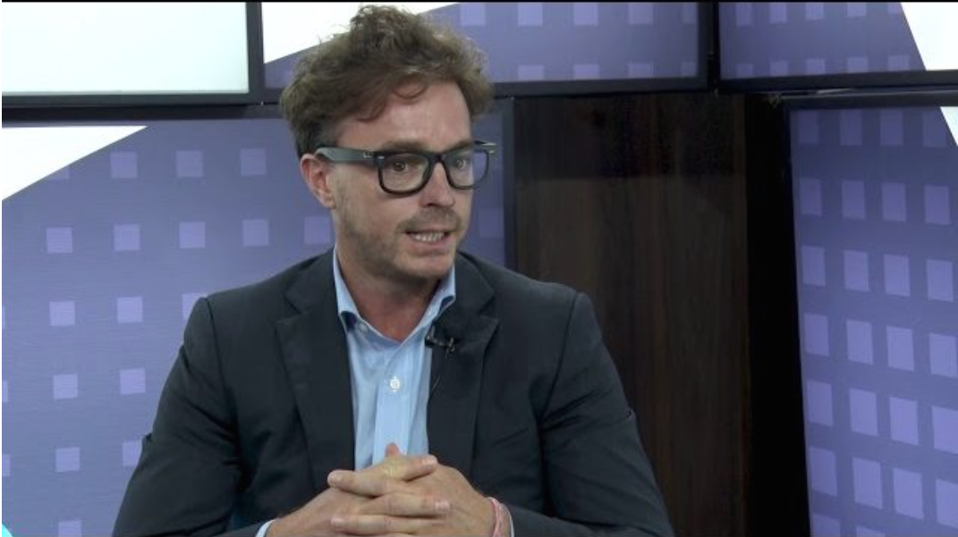 "Haz lo que yo digo...": Renunció el funcionario que participó de fiesta clandestina, pero seguiría siendo funcionario | Telefe Noticias