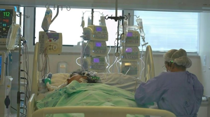 Más de la mitad de las personas internadas en terapia intensiva en el país son menores de 60 años | Actualidad