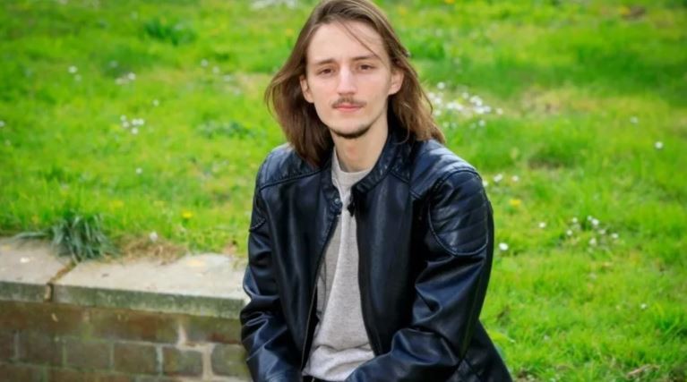 Joven argentino es considerado héroe tras salvar a una mujer que cayó al Támesis en Londres | Internacionales