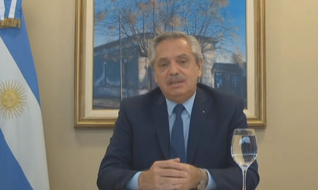 Alberto Fernández: "No hay que acostumbrarse a vivir con 300 a 400 muertes diarias" | Política y economía