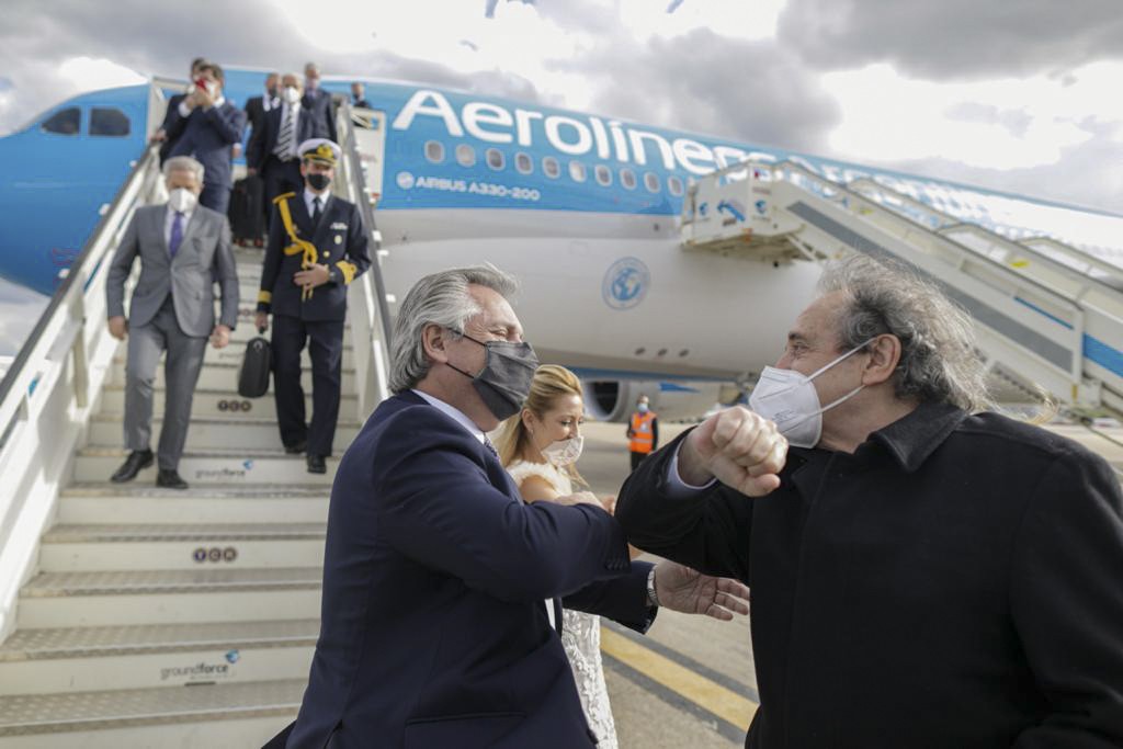 Fernández se reunió con el Rey de España y Pedro Sánchez y logró apoyo en con el FMI | Política y economía