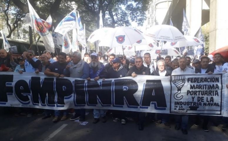 En reclamo de la vacunación, sindicatos portuarios y navales convocan a un paro nacional | Actualidad