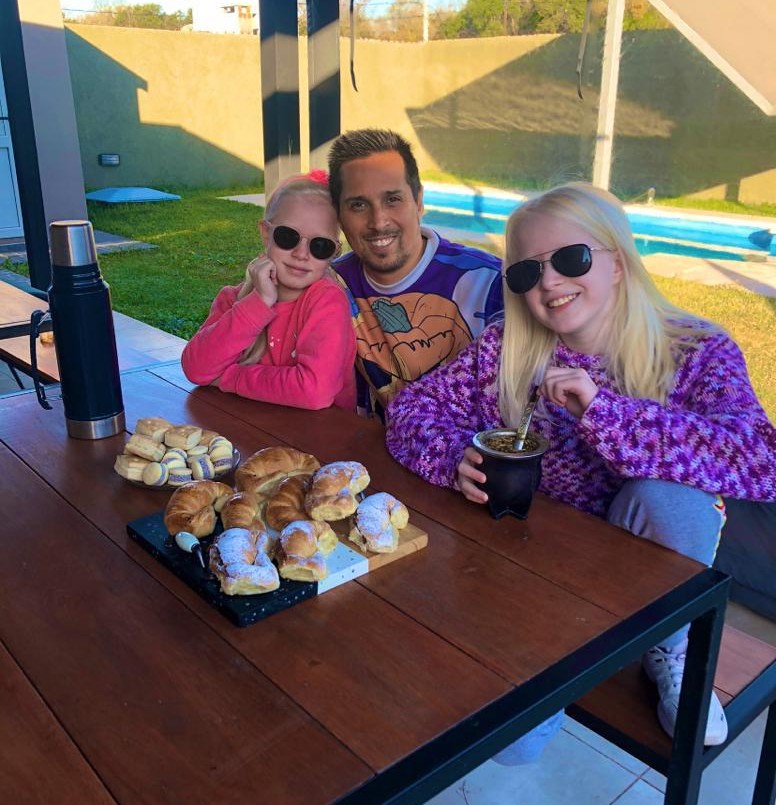 Martín Pampiglione celebró el alta de Covid en familia | Espectáculos