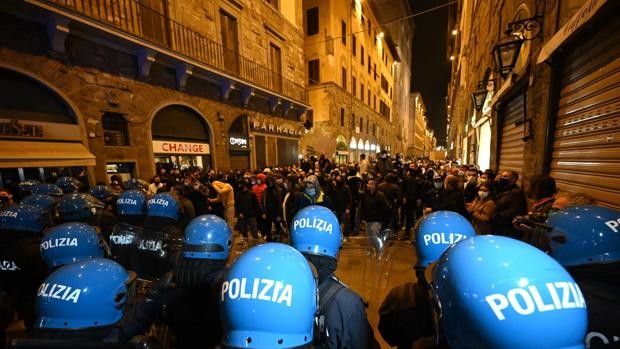 Italia: advierten por una "bomba social" si el Gobierno levanta la prohibición de despidos | Internacionales
