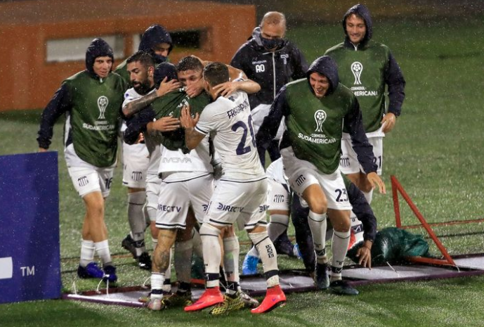 Talleres sorprendió a Emelec, ganó en Guayaquil y lo dejó fuera de la Sudamericana | Deportes