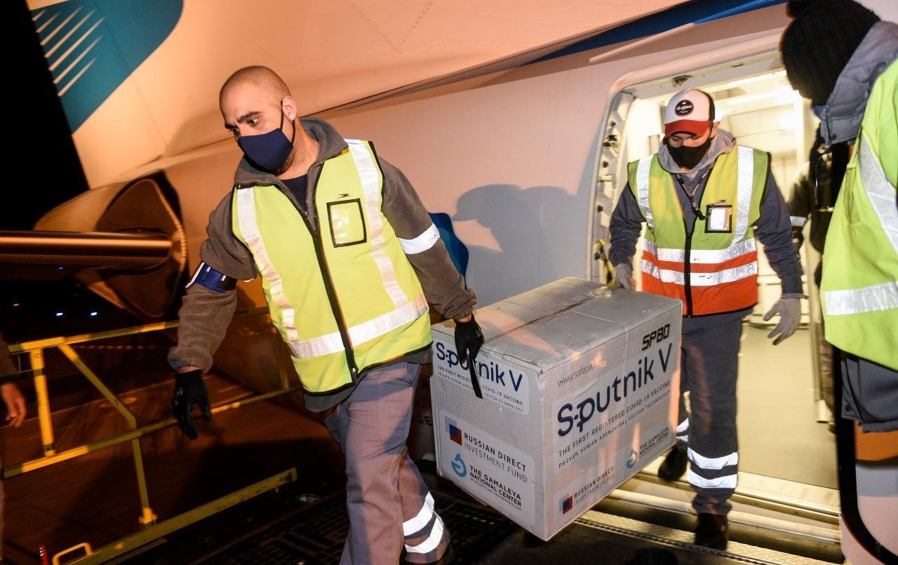 Llegan 470.000 dosis de Sputnik y Argentina superará las 15 millones de vacunas | Actualidad