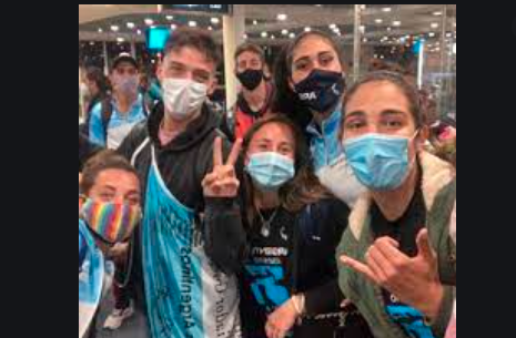 Santi Maratea viajó a Ecuador con los atletas en el avión que consiguió | Actualidad