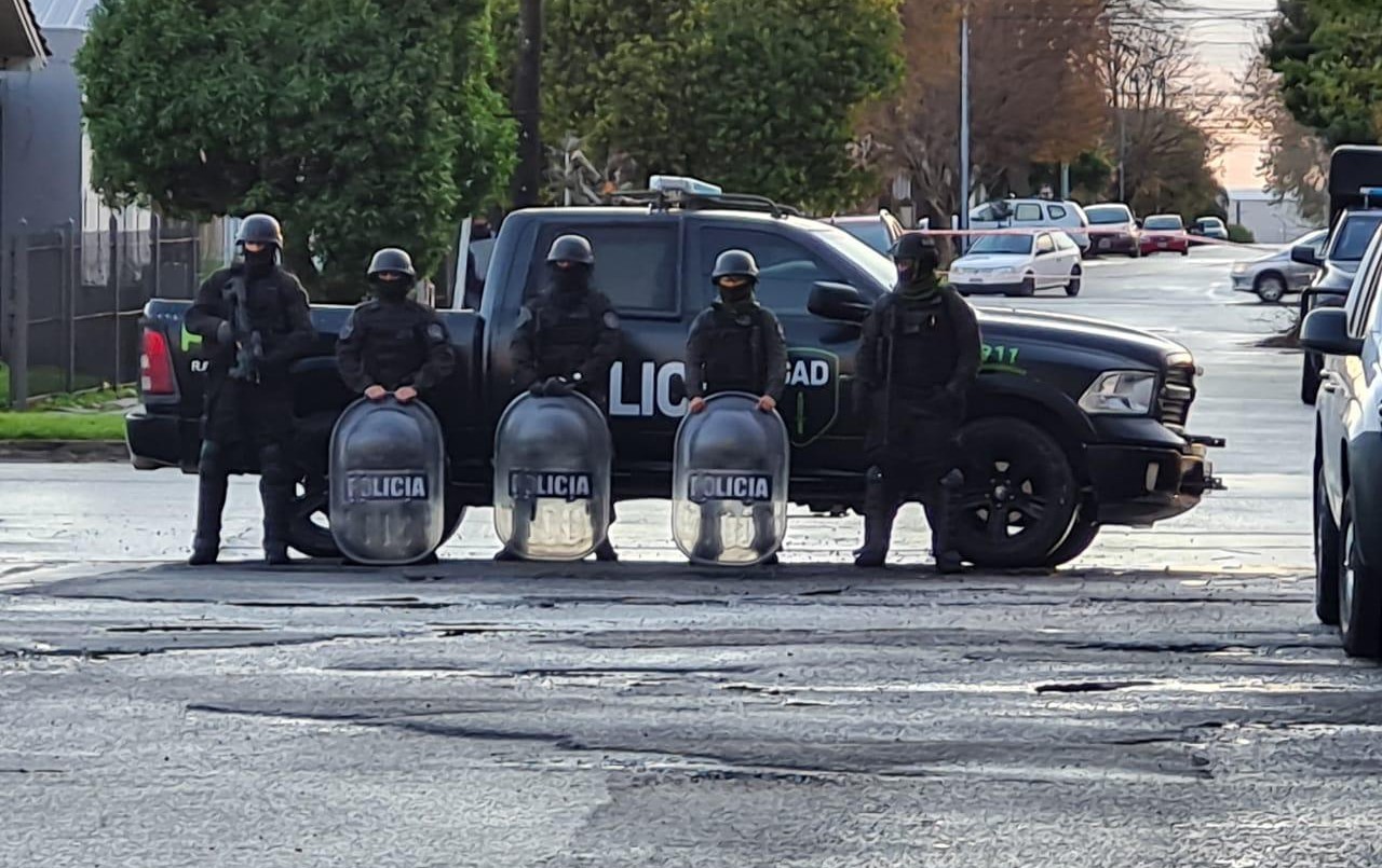 Mar del Plata: tuvo un brote, empezó a disparar y tomó de rehenes a sus hijos | Actualidad