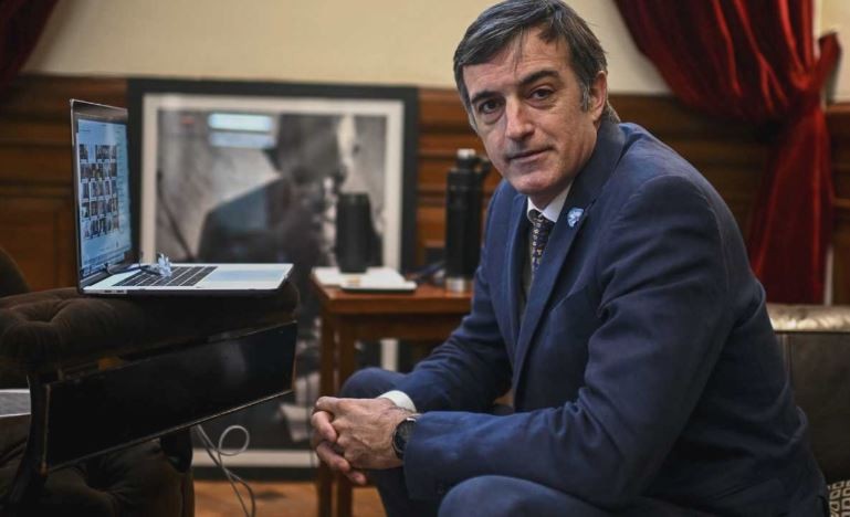 Esteban Bullrich anunció que no cobrará el 40% de aumento y lo donará a la lucha contra la ELA | Política y economía