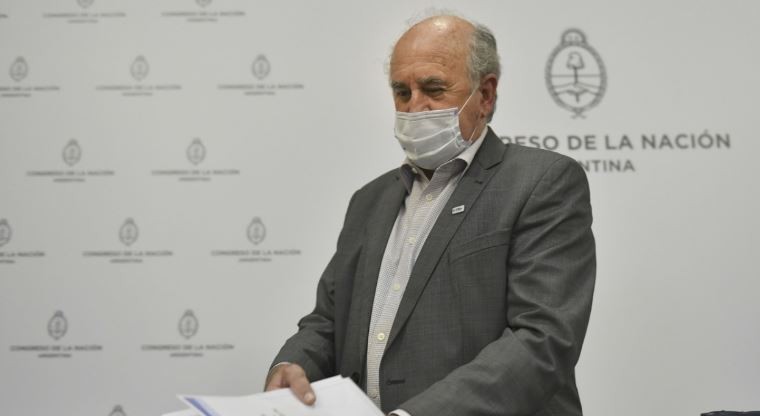 Parrilli salió a responderle a Duhalde: "Parece que cada tanto se le salen los patitos de la fila" | Política y economía