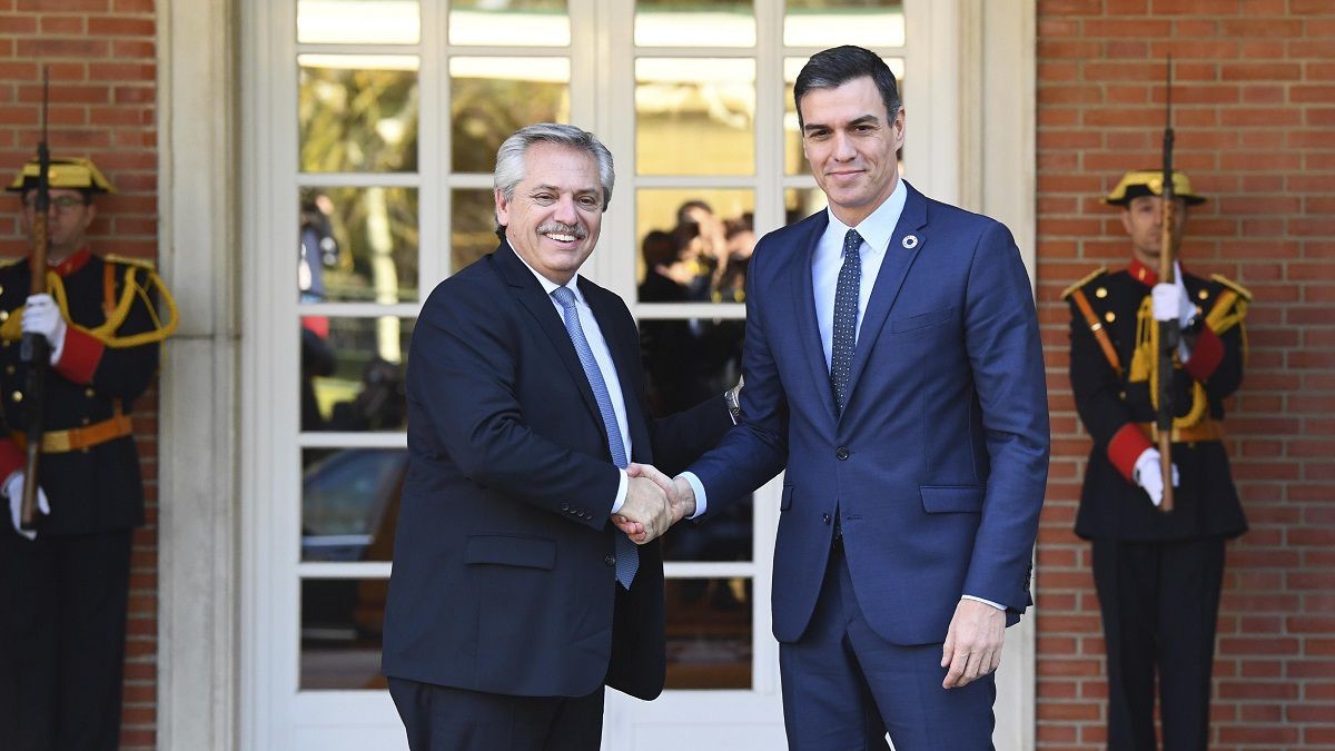 Alberto Fernández recibe a Pedro Sánchez en Casa Rosada | Política y economía