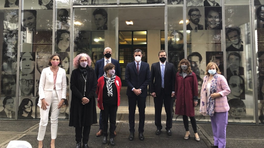 Pedro Sánchez visitó el Museo de la Memoria ESMA: "Lo que vimos acá nos ha inspirado" | Política y economía