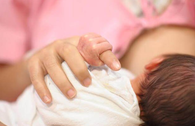 Policías reanimaron a un bebé que se encontraba sin signos vitales | Córdoba