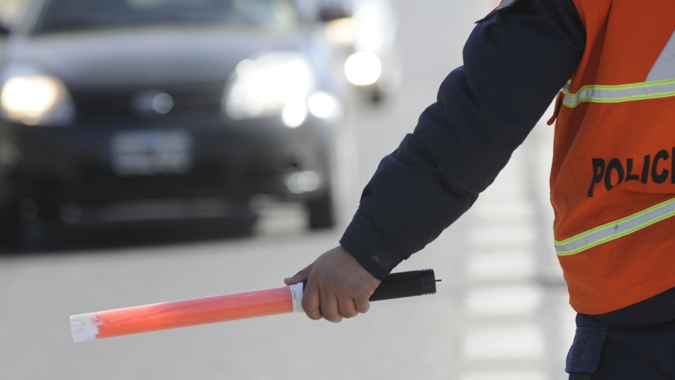 Lo detuvieron por manejar alcoholizado: tiene covid y les tosió a los policías en la cara | Córdoba