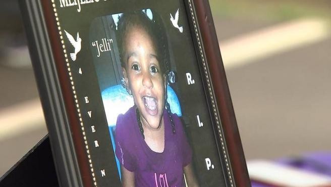 Murió una nena de 4 años por los castigos de su madre: la obligó a estar 3 días parada sin descanso | Internacionales