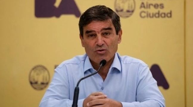 Fernán Quirós: "No esta permitido el cruce de marcas de vacunas" | Política y economía