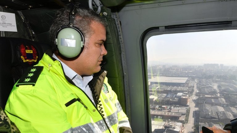 Balearon el helicóptero en el que viajaba el Presidente de Colombia, Iván Duque | Internacionales