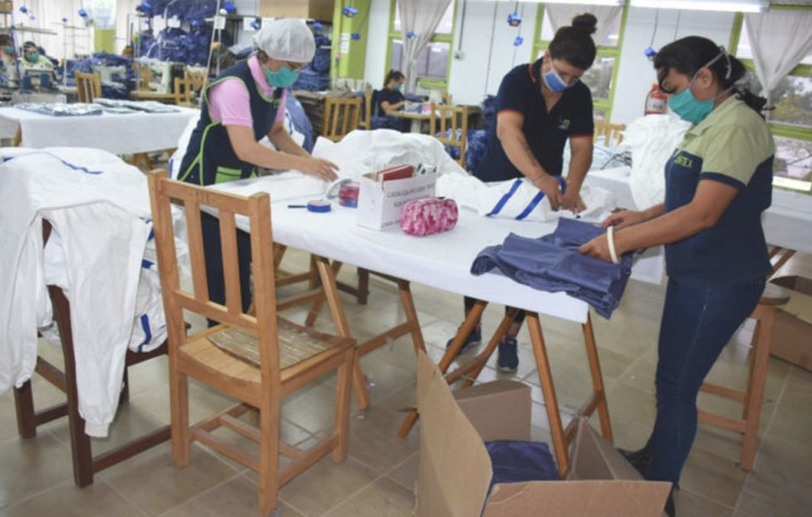 Otorgan ayuda económica de $11.000 a trabajadores de unidades productivas autogestionadas | Economía