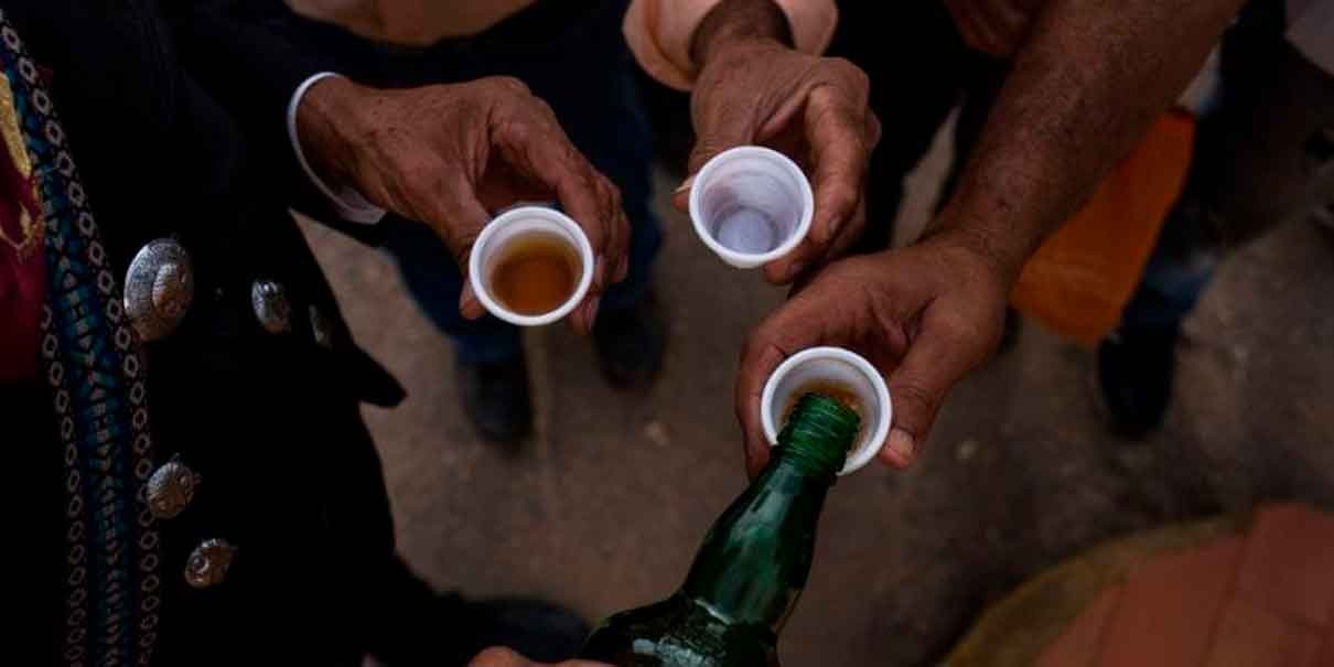 Tragedia en un funeral: murieron 11 personas que tomaron un licor de arroz casero | Internacionales