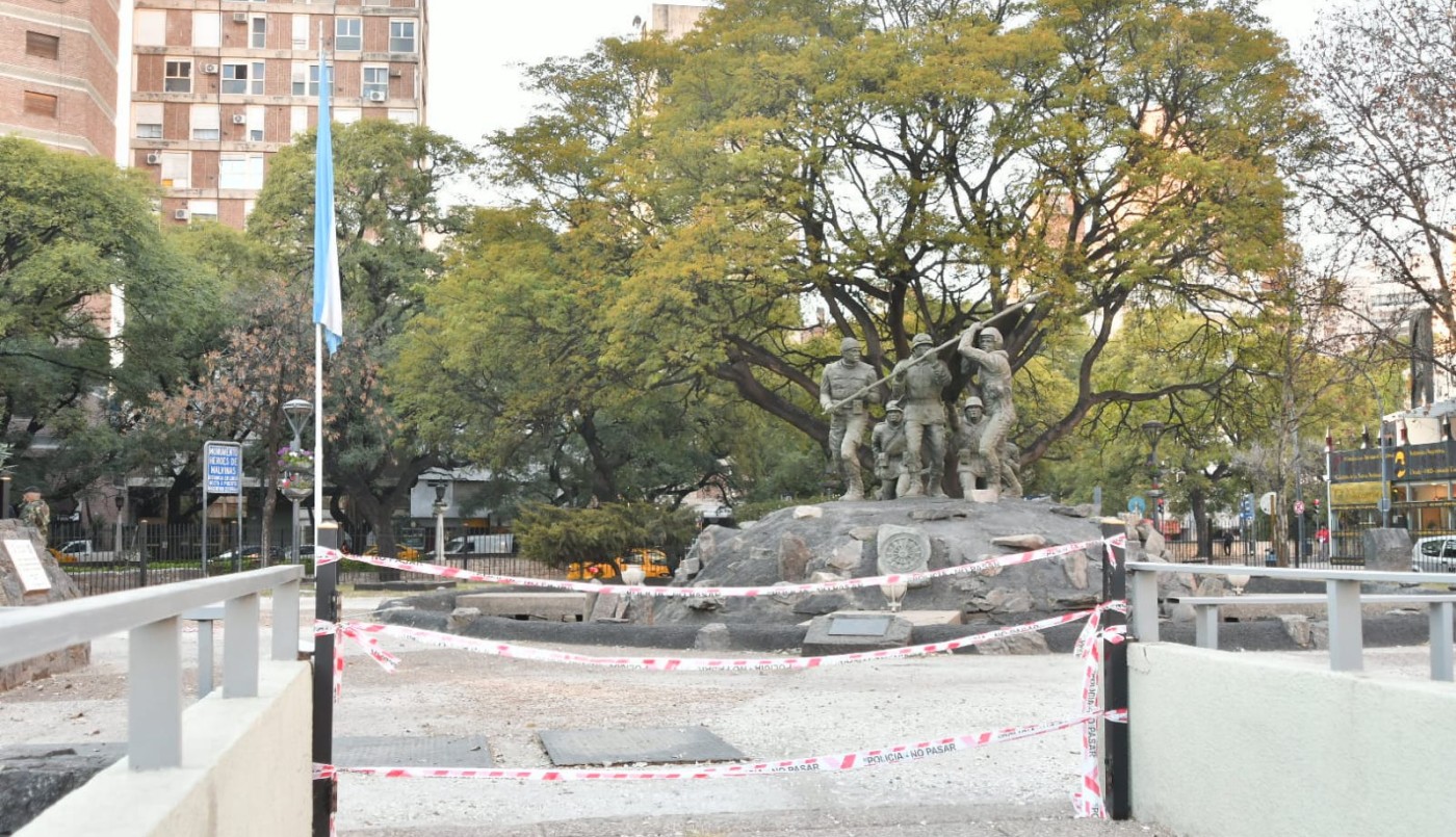Robaron las rejas del monumento a los Héroes de Malvinas | Córdoba