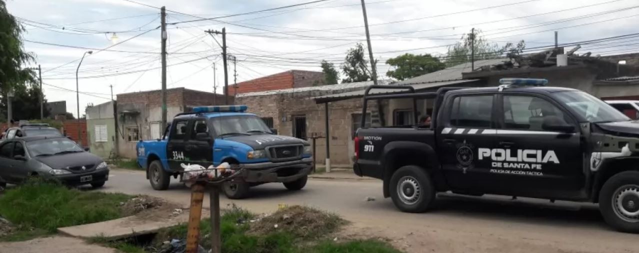 Balearon en la cabeza a una mujer delante de sus tres hijos en Santa Fe | Actualidad