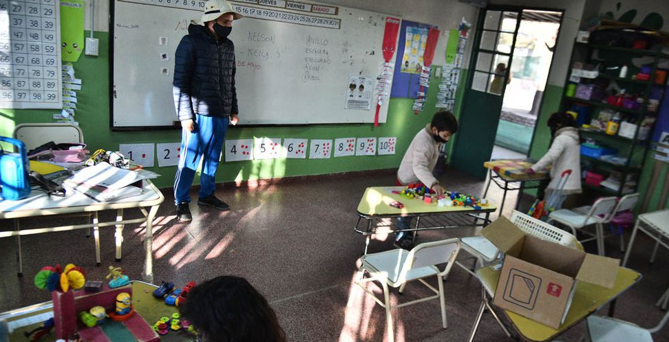 Docentes: cómo y cuándo anotarse para cubrir cargos | Córdoba