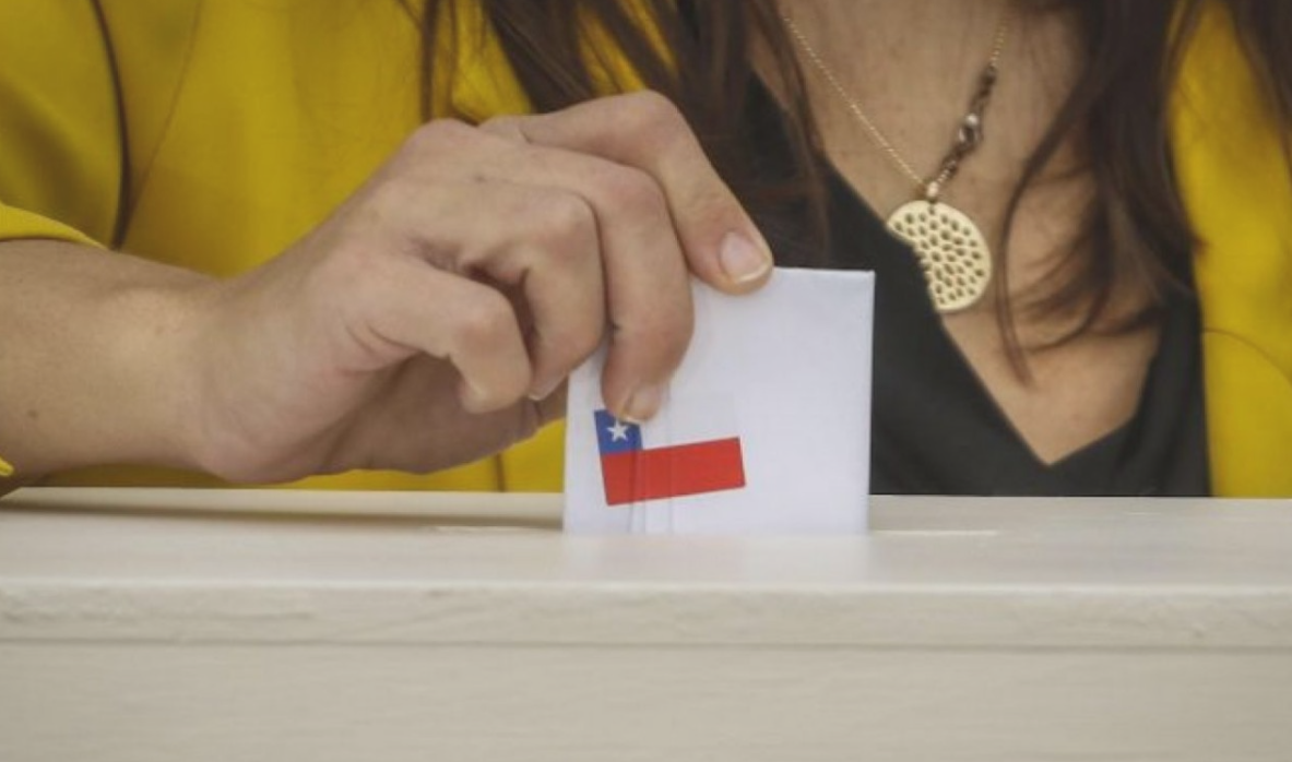 Residentes chilenos que voten en las primarias presidenciales están exceptuados de las restricciones | Política y economía