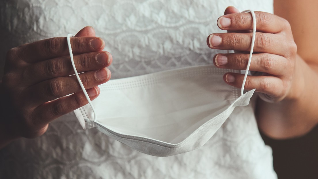 Bodas y pandemia: crearon un vestido de novia con más de 1.500 barbijos | Curiosidades