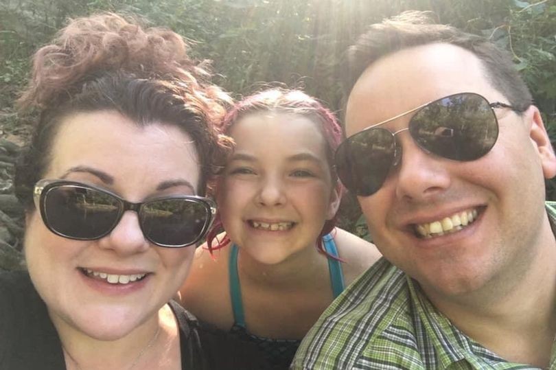 El hombre que cree que vive en la década del 90: olvidó a su esposa y a su hija | Internacionales