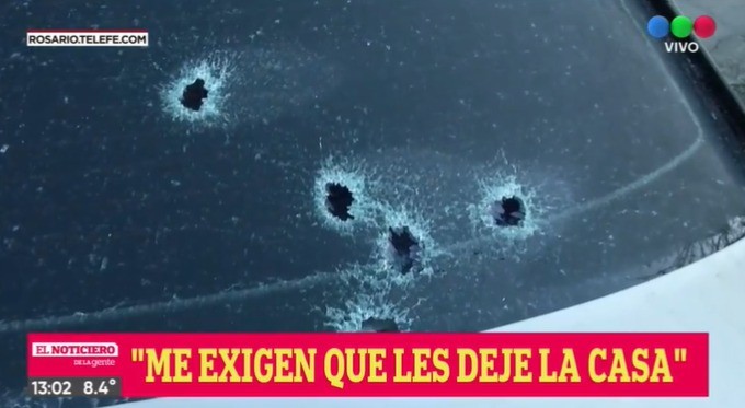Violencia sin tregua en Rosario: balearon la casa y el auto de una mujer taxista | Actualidad
