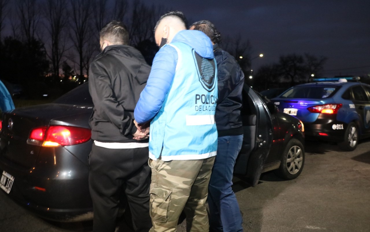 Golpe a la banda "Paseadores de Perros": Extraditaron a dos hermanos colombianos y los detuvieron | Actualidad