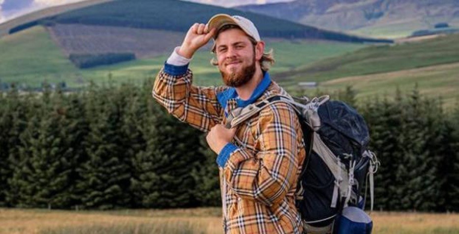 Murió un youtuber al caer de una montaña mientras grababa para su canal | Internacionales