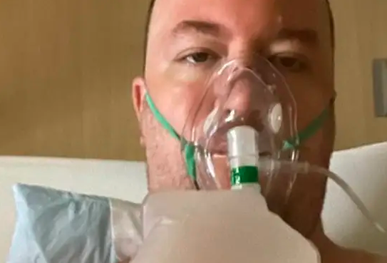 Las últimas palabras del padre de 5 hijos antes de morir  de coronavirus: "Debí ponerme la maldita vacuna" | Internacionales