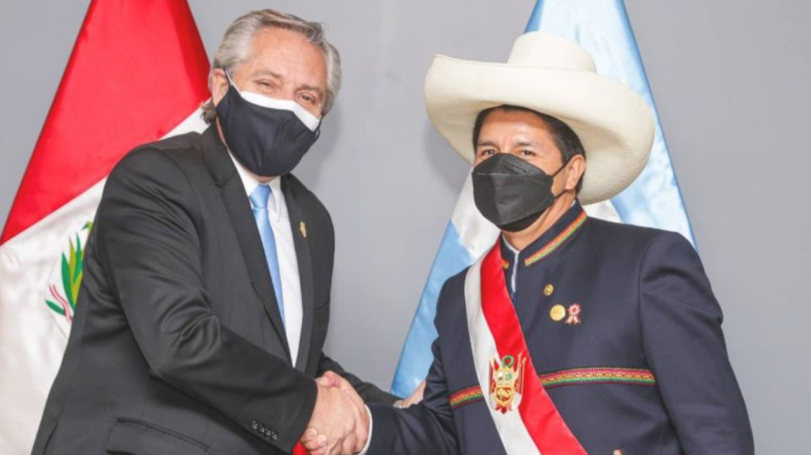 Alberto Fernández continúa aislado y espera un nuevo test de PCR tras su regreso de Perú | Política y economía