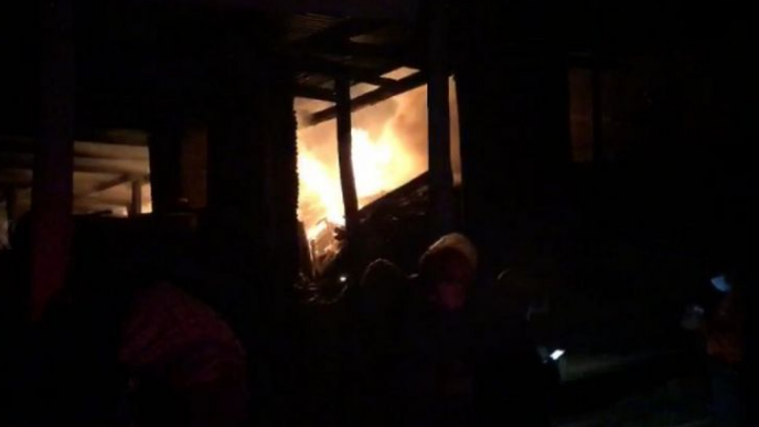 Incendio en una tradicional fábrica de macetas de barrio San Vicente | Córdoba