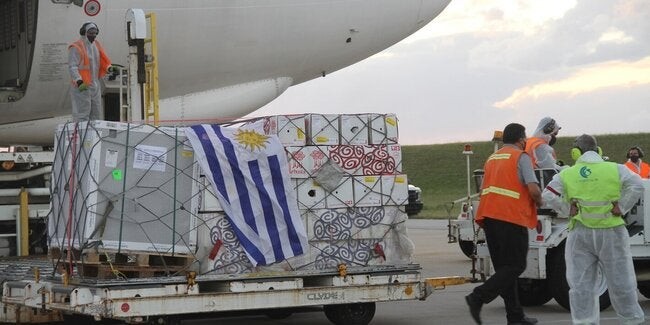 Uruguay comenzó a aplicar la tercera dosis de la vacuna contra el coronavirus | Internacionales