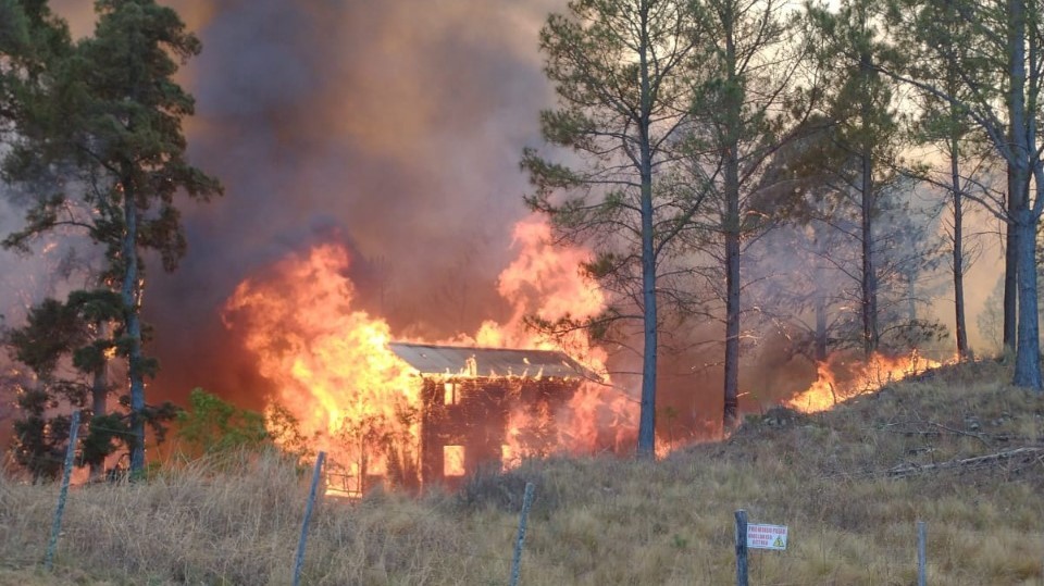 Acusan a EPEC por inicio de los incendios | Córdoba
