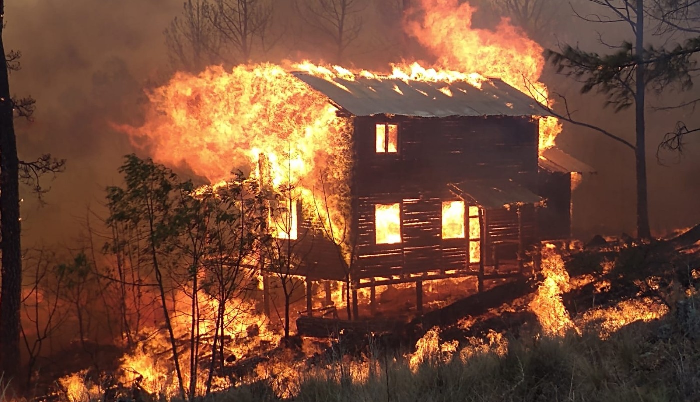 Incendios en Córdoba: cuatro frentes, evacuados y más de 80 casas quemadas | Córdoba