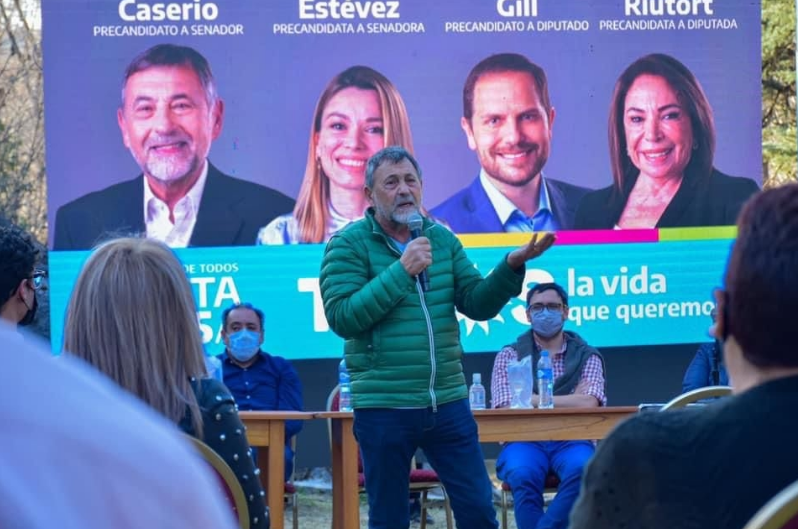 Repudios a Caserio por decir que a un rival de la interna en el PJ “lo maneja la mujer” | Córdoba