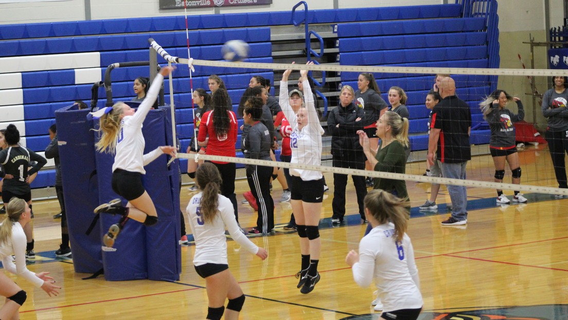 Una escuela obliga a sus estudiantes utilizar tobilleras para rastrear brotes de coronavirus | Internacionales