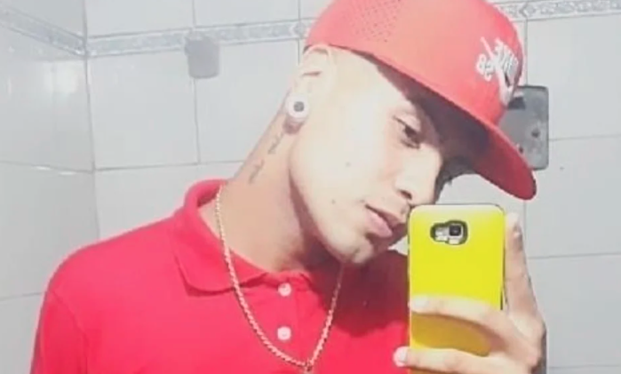 Orinó sobre una cama y una TV en una fiesta que terminó en escándalo: dos muertos en un tiroteo | Actualidad