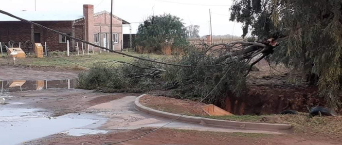 Temporal Huinca Renancó: daño viviendas, volaron techos, cayeron árboles | Córdoba